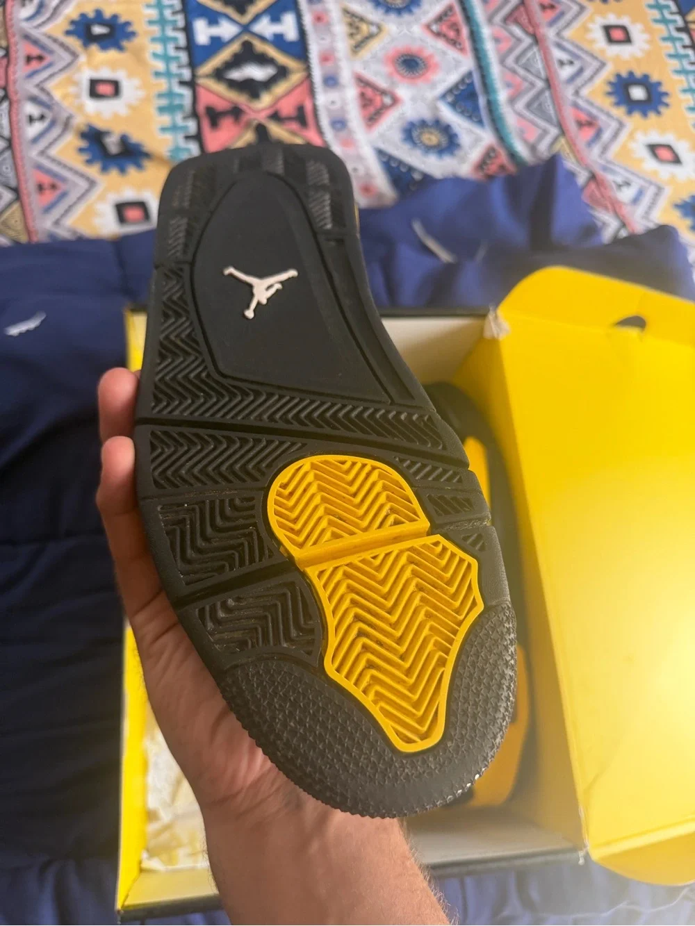 Jordan 4 yellow tunder